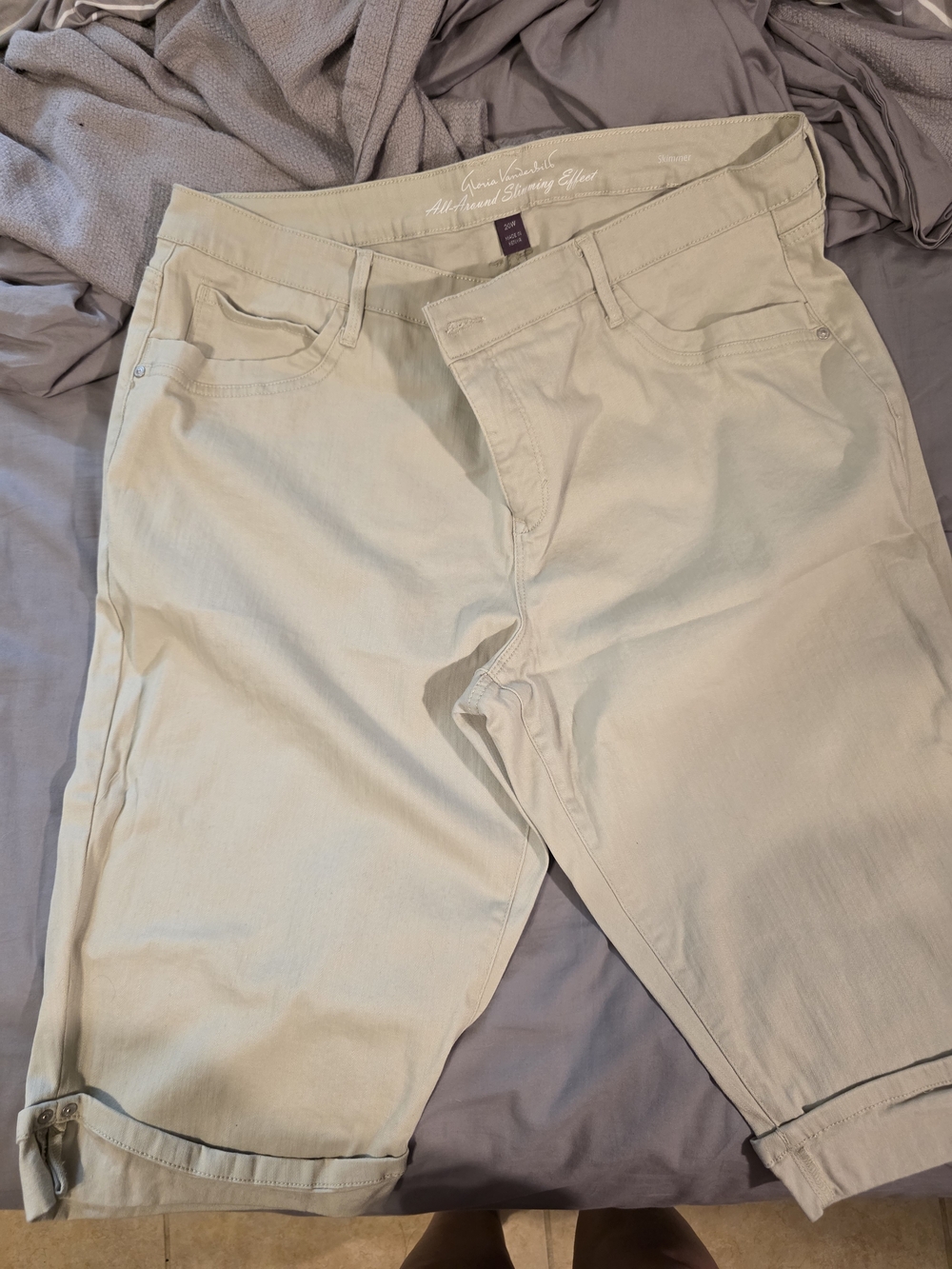 Womens Capri Pants